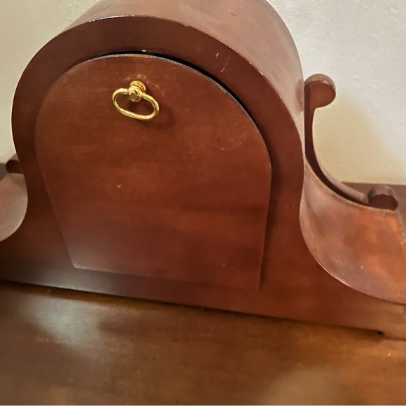 Howard Miller Mantle Clock 177th Edition - Picture 4 of 7